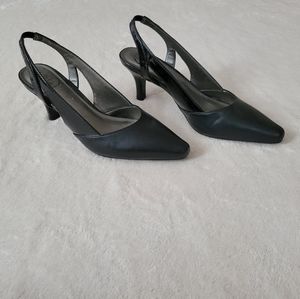Life Stride Pumps Heels